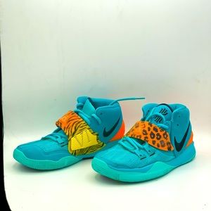 Nike Kyrie (GS) size 4